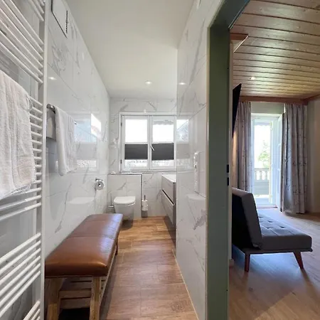 Schlossblick Chiemsee 호텔 3*