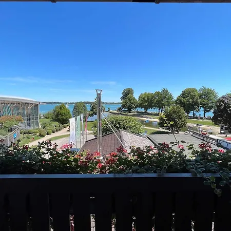 Schlossblick Chiemsee