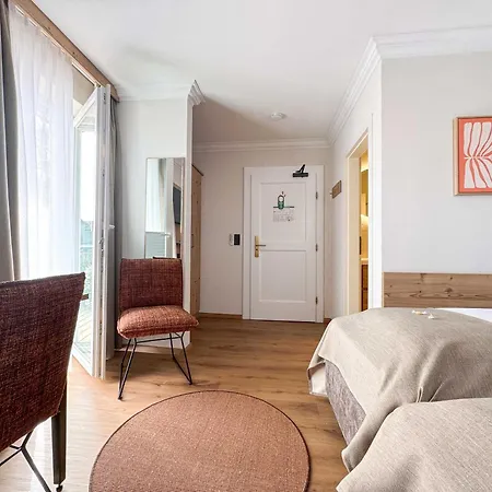 Schlossblick Chiemsee Hotel Prien