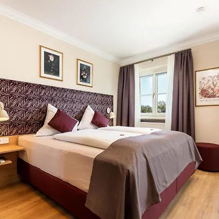 Schlossblick Chiemsee Hotel