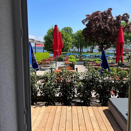 Schlossblick Chiemsee
