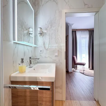 Schlossblick Chiemsee 3* 프리엔암치엠시