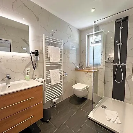 Hotel Schlossblick Chiemsee 3*