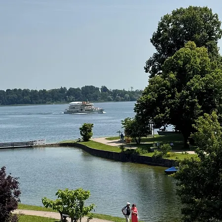 Schlossblick Chiemsee