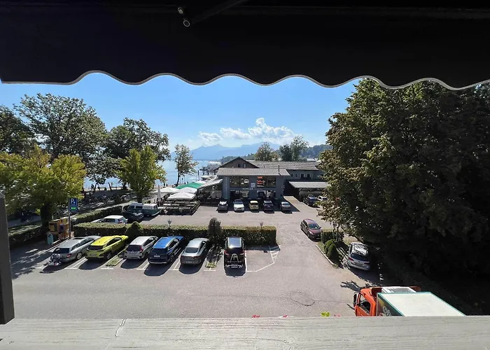 Schlossblick Chiemsee מלון